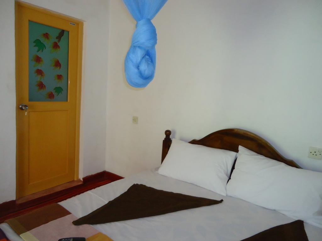 Sigiri Picaso Home Stay Sigiriya Esterno foto
