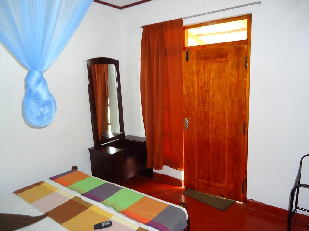Sigiri Picaso Home Stay Sigiriya Esterno foto