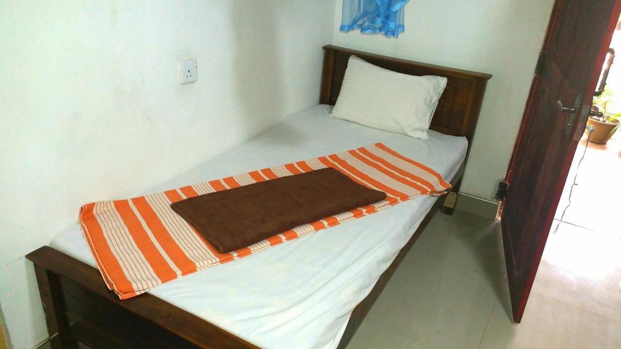 Sigiri Picaso Home Stay Sigiriya Esterno foto